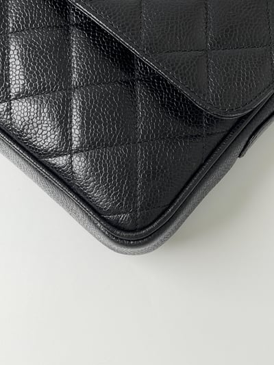 Chanel 荔皮圓logo側背包8