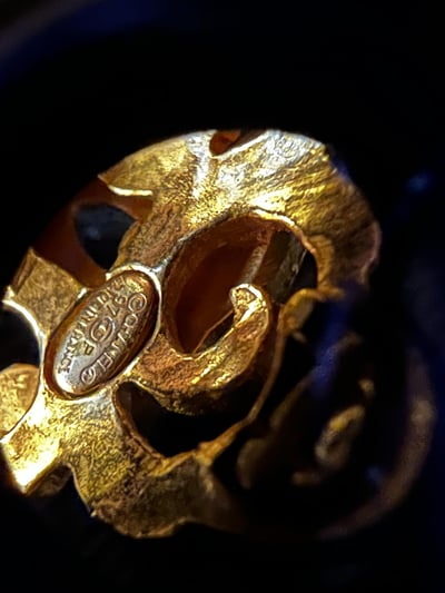 Chanel鏤空雕花耳夾3