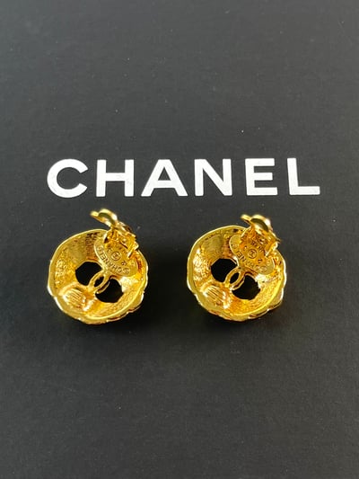 Chanel鏤空耳夾3