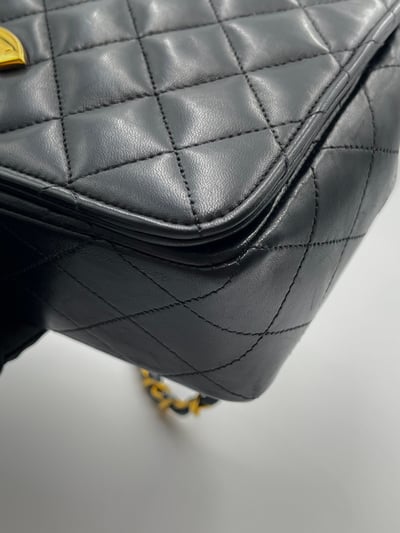 Chanel大logo黑金口蓋包6