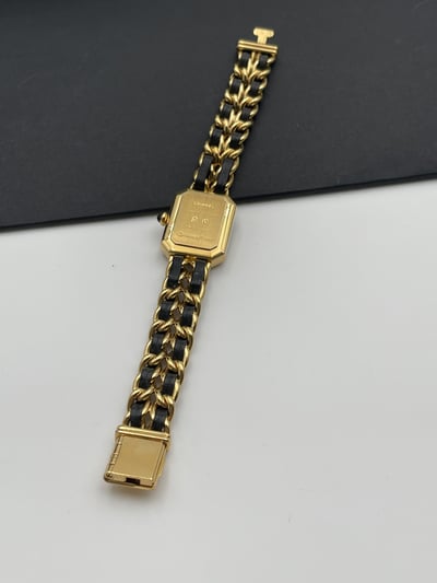 Chanel黑金首映錶M2