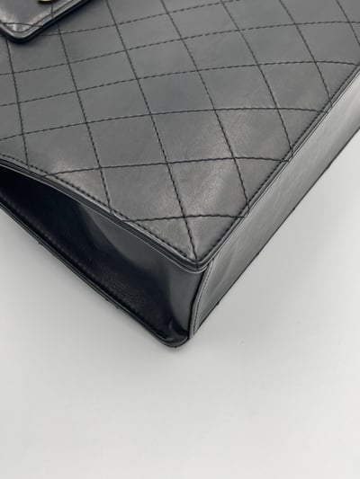 Chanel外縫線銅釦手提包4