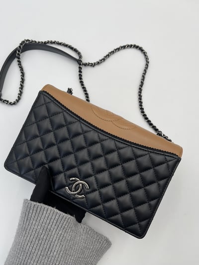 Chanel焦糖拼色書本掀蓋包10