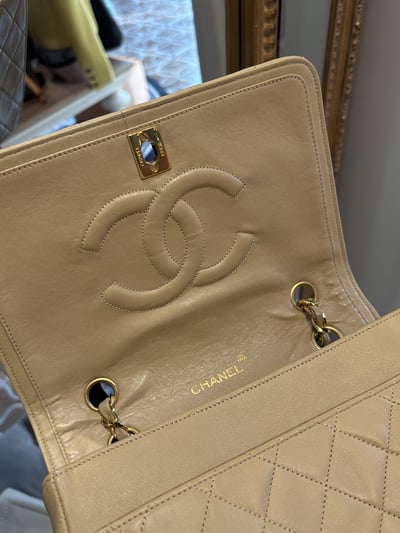 Chanel奶茶掀蓋包16