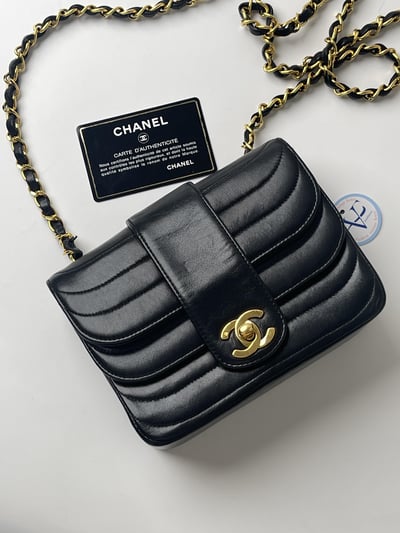 Chanel 橫紋掀蓋小方胖16