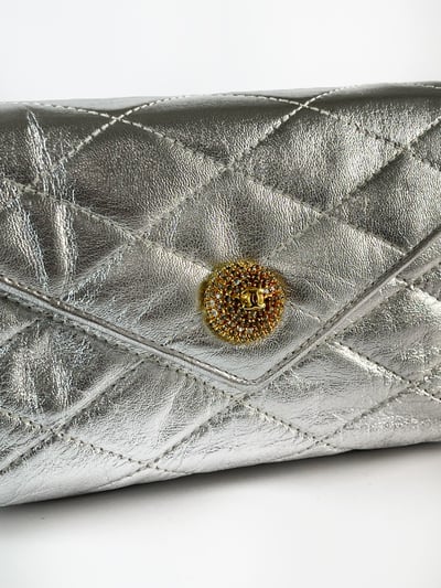 Chanel鑽釦信封包4