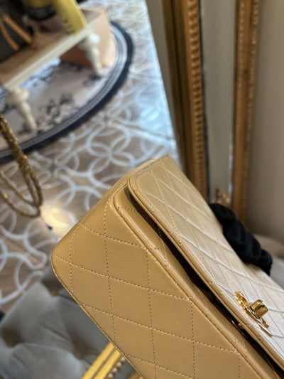 Chanel奶茶掀蓋包13