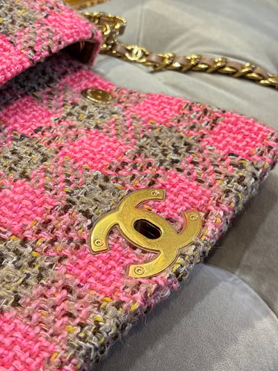 Chanel粉格毛呢19Bag16