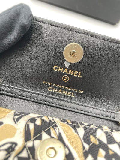 Chanel塗鴉小包9