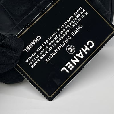 Chanel 雕花鍊元寶包12