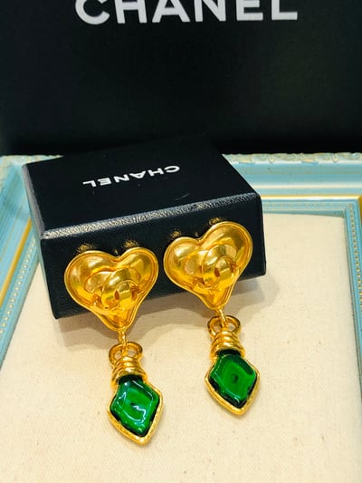 Chanel 愛心琉璃耳夾1