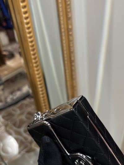 Chanel黑銀秀款晚宴包14