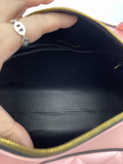 Chanel粉色保齡球包13