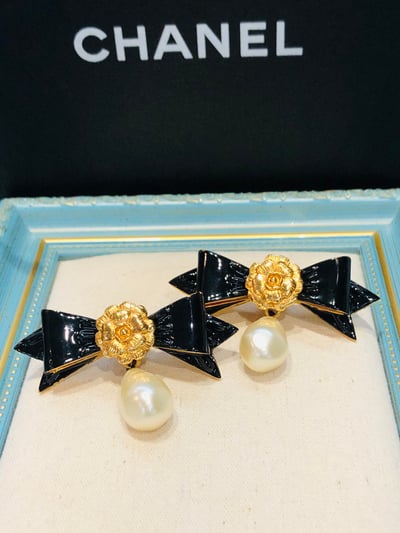 Chanel 蝴蝶結珍珠耳夾1