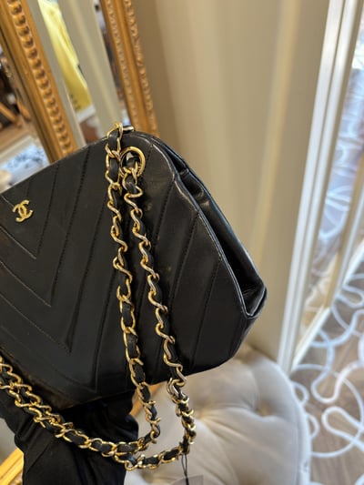 Chanel V型紋鏈條包3