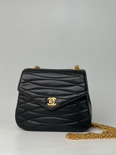 Chanel 魚鱗紋粗鍊信封包1