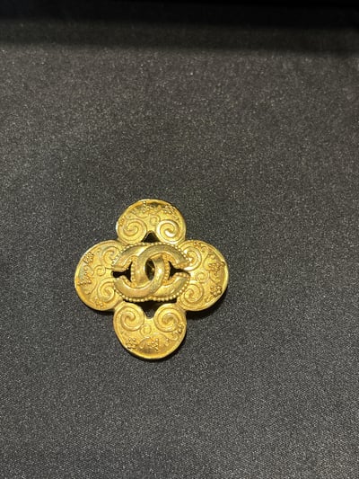 Chanel葡萄藤胸針1