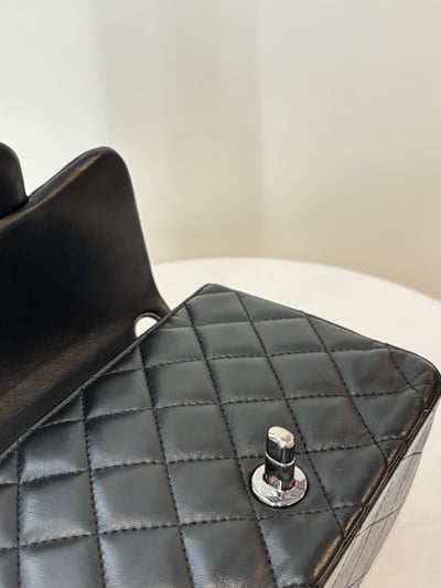 Ba1344 Chanel黑銀方胖10