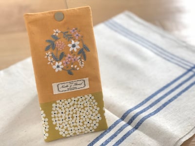刺繡與生活布作課：刺繡手機套2