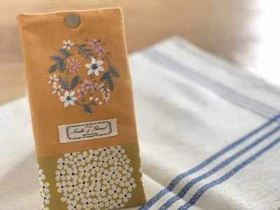 刺繡與生活布作課：刺繡手機套4