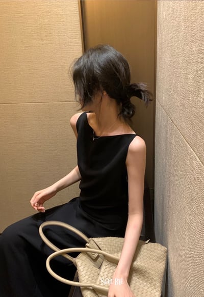 輕奢氣質小黑裙｜質感天花板9
