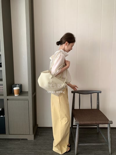 萊賽爾半高領shirt後面也有調性4