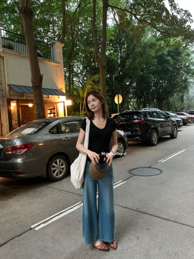 一件萬能基礎黑tee6