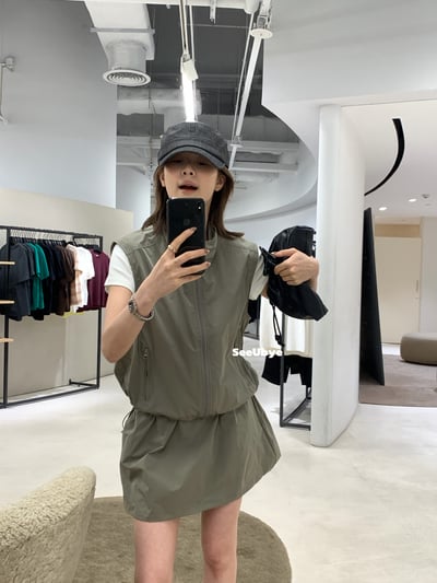 一件萬年小香白tee7