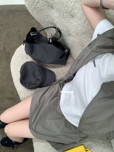 一件萬年小香白tee8