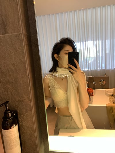 內搭的神！蕾絲bra很點睛這件！1