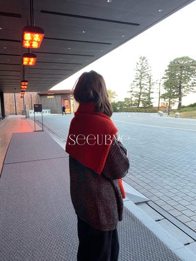 老錢v領深灰毛衣外套 很重工一件8