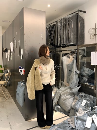 一件柔霧turn down collar 毛衣2