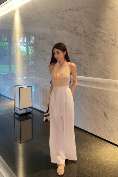 優雅垂墜露背吊帶7
