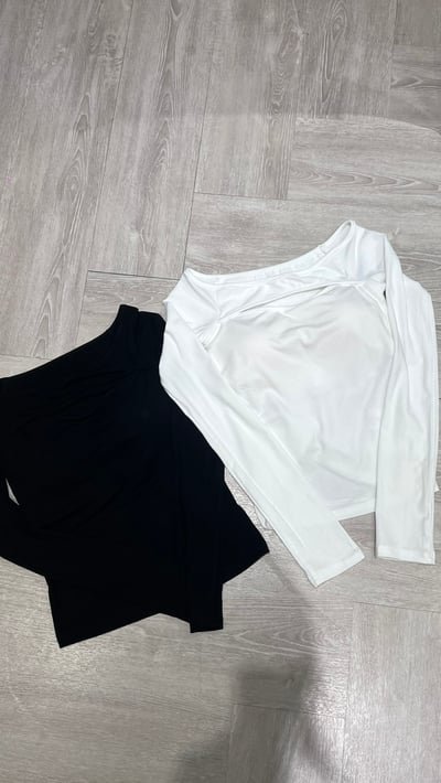 L145 一字領打底衫1