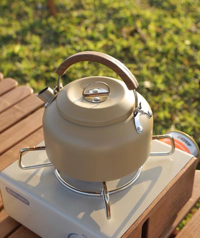 草地上的一頓早餐3