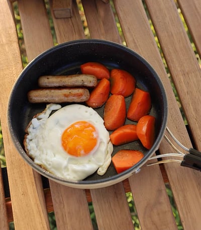 草地上的一頓早餐2