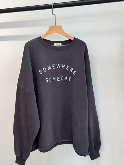 內刷毛長版英字衛衣1