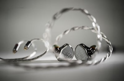 MOONDROP 水月雨 ARMATURE ART 12 單邊12單體純動鐵入耳式耳機2