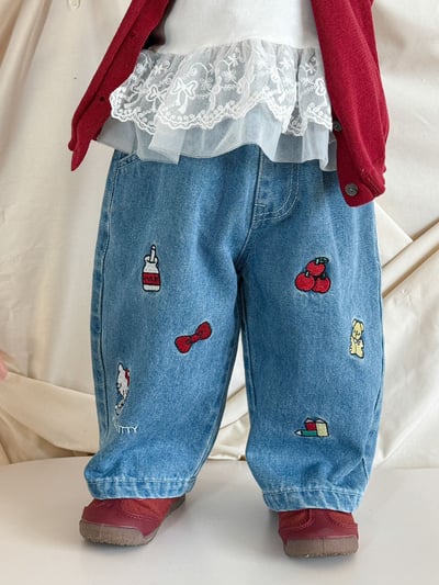 Kitty拼接蕾絲上衣/刺繡牛仔褲5