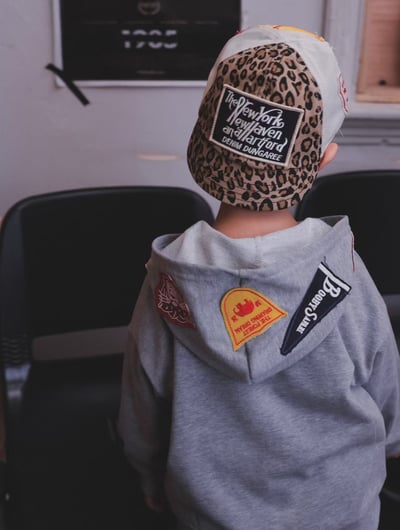 秋季日系繡章連帽外套7