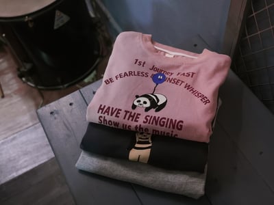 秋季日系字母小熊上衣3