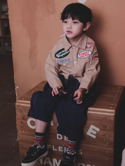 秋季日系字母繡章襯衫9