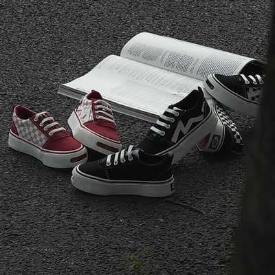 韓系百搭魔鬼氈滑板鞋2