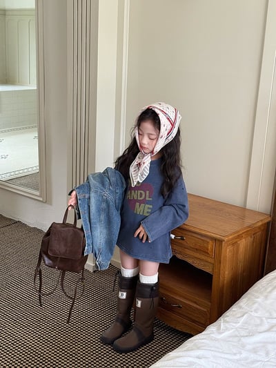 秋季刷色愛心字母上衣1