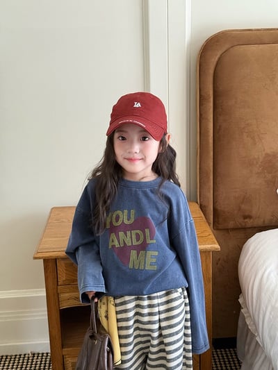 秋季刷色愛心字母上衣3