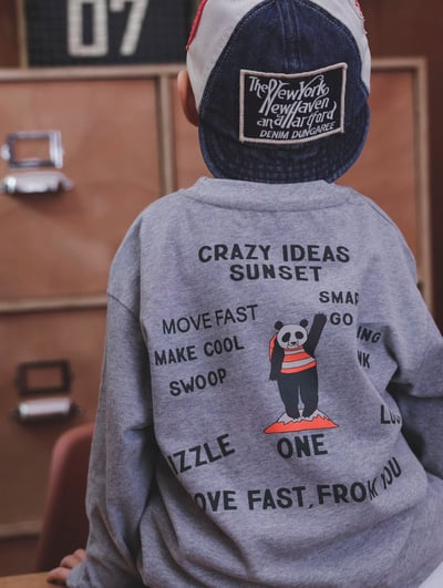 秋季日系字母小熊上衣9