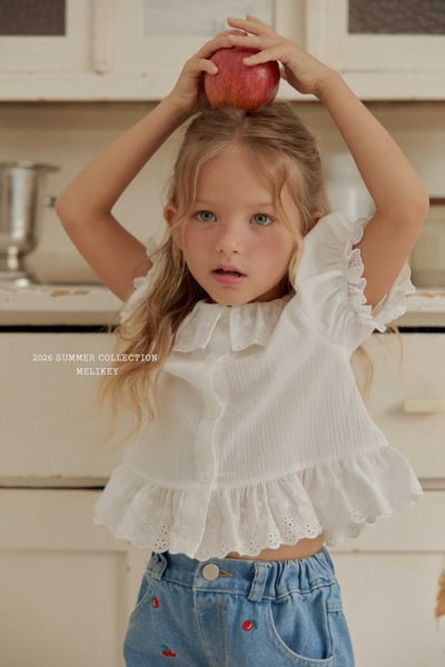 040153翻領雕花上衣4