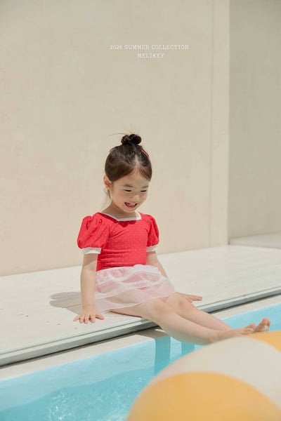 052319紅色泳裝5