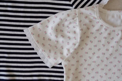 032706條紋花上衣(兩色)2