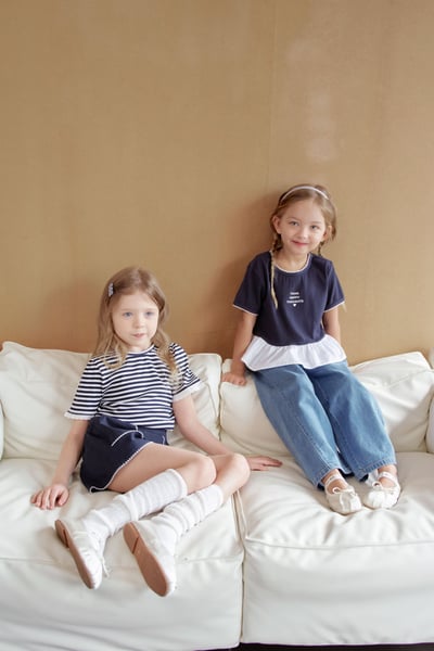 032710造型英文上衣(兩色)13